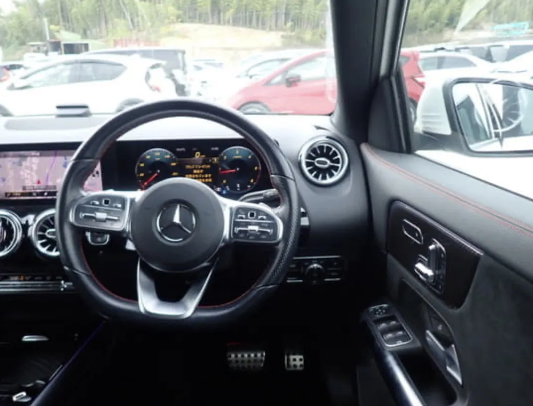 Mercedes-Benz GLA 200D - photo 10