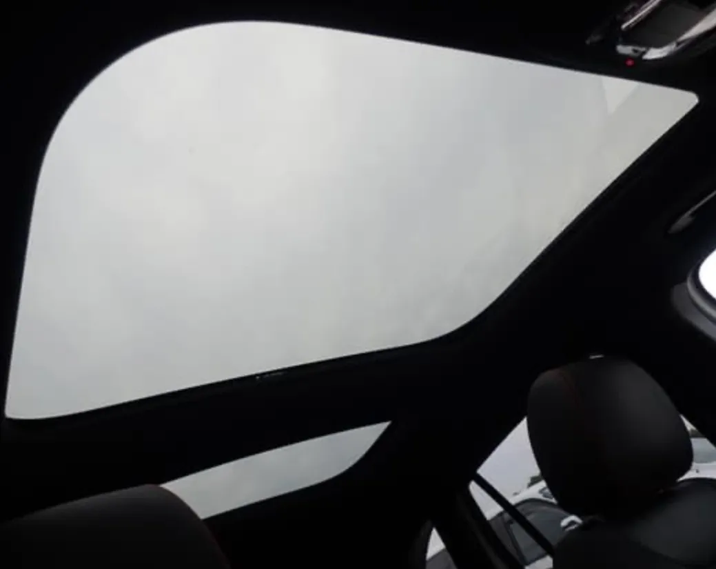 Mercedes-Benz GLA 200D - photo 12