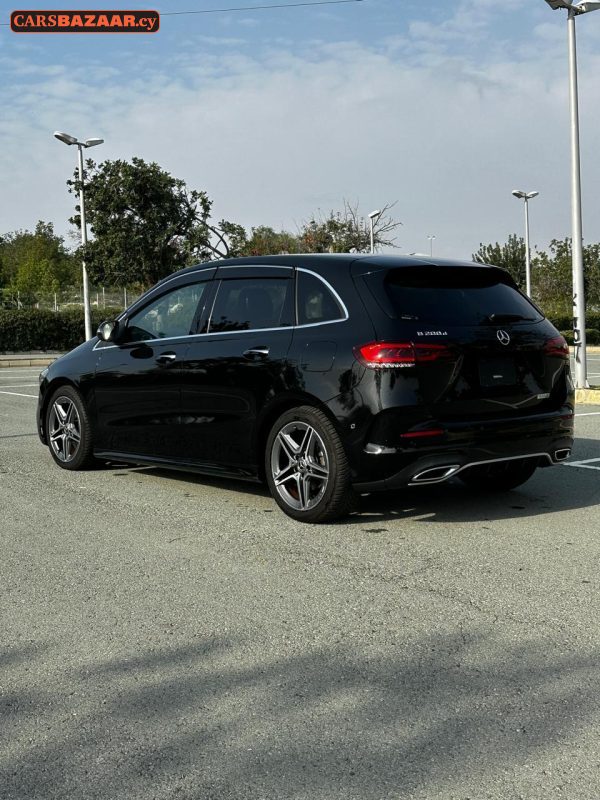Mercedes-Benz B200d AMG Line - photo 13
