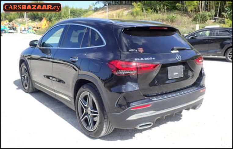 Mercedes-Benz GLA200d AMG Line  - photo 4