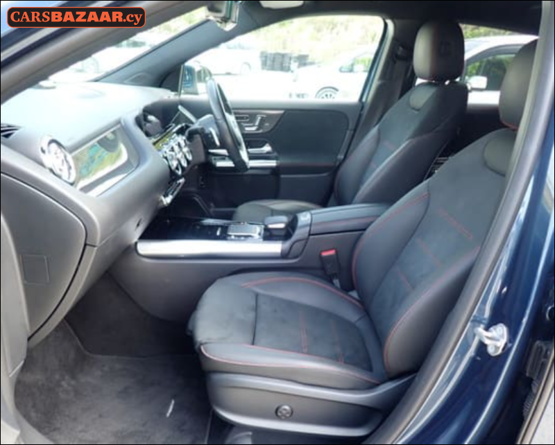 Mercedes-Benz GLA200d AMG Line  - photo 3
