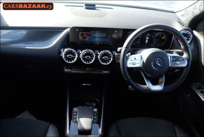 Mercedes-Benz GLA200d AMG Line  - photo 2