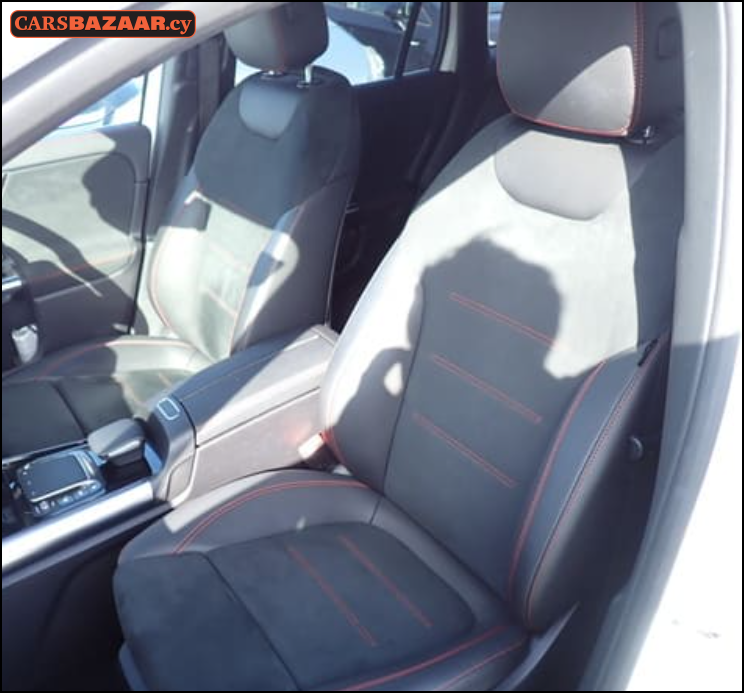 Mercedes-Benz GLA200d AMG Line  - photo 4