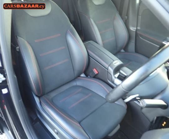 Mercedes-Benz GLA200d AMG Line  - photo 2