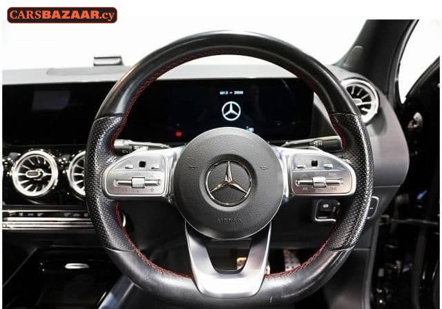 Mercedes-Benz GLA200d AMG Line  - photo 3