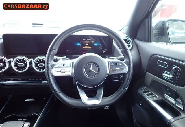 Mercedes-Benz GLA35 AMG Line - photo 6