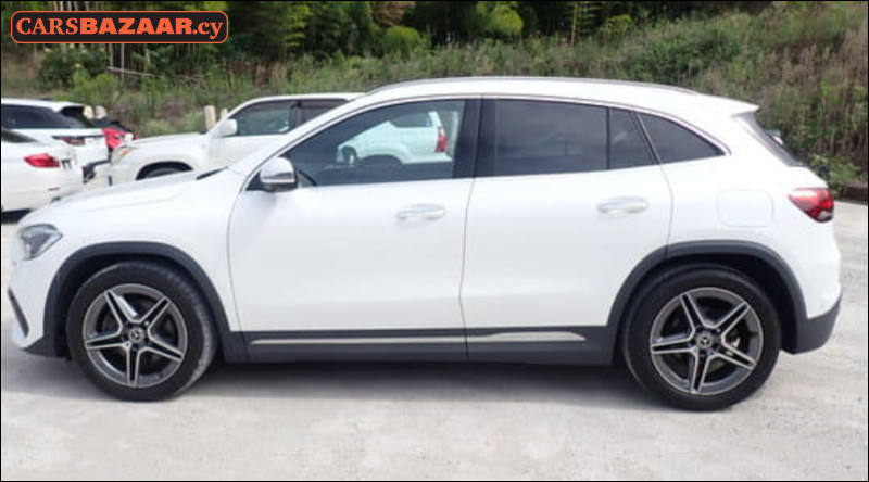 Mercedes-Benz GLA200d AMG Line  - photo 6