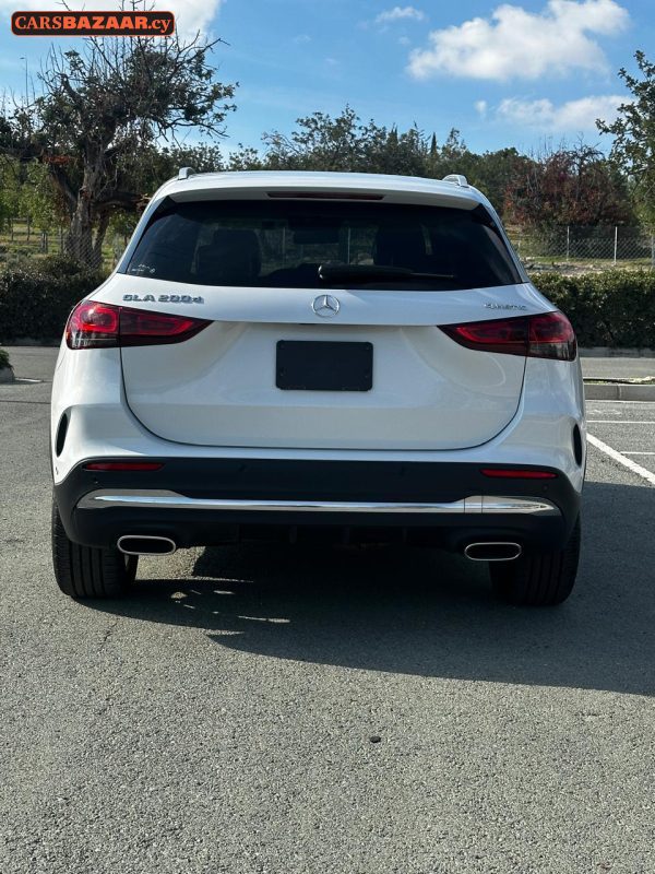 Mercedes-Benz GLA200d AMG Line  - photo 5