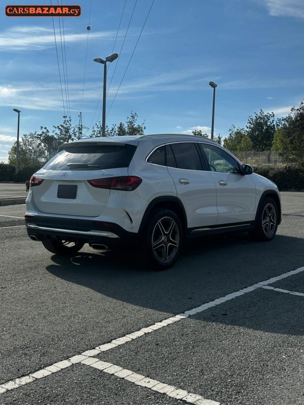 Mercedes-Benz GLA200d AMG Line  - photo 6