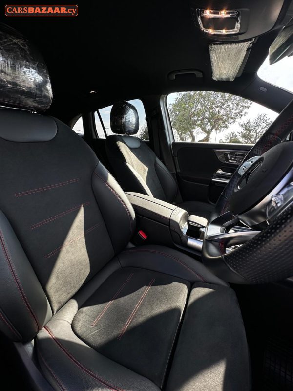 Mercedes-Benz GLA200d AMG Line  - photo 12