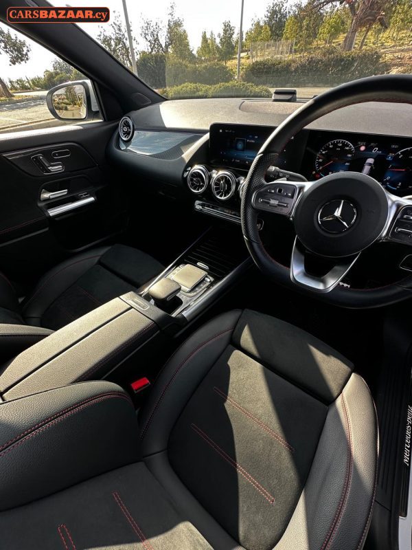 Mercedes-Benz GLA200d AMG Line  - photo 13