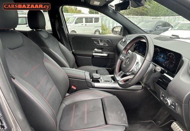 Mercedes-Benz GLA200d AMG Line  - photo 3