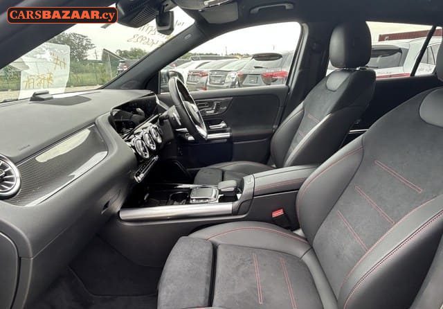 Mercedes-Benz GLA200d AMG Line  - photo 4