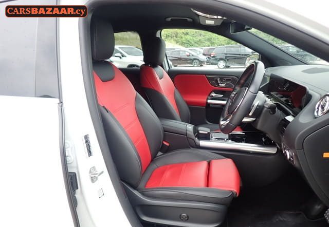 Mercedes-Benz GLA200d AMG Line  - photo 6