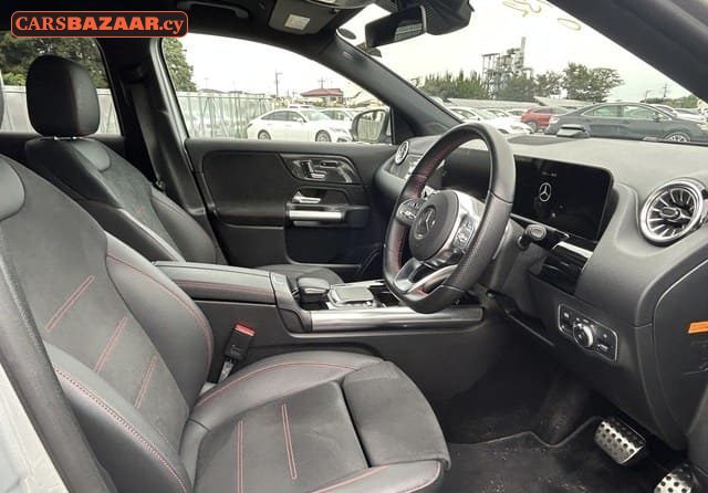 Mercedes-Benz GLA200d AMG Line  - photo 6