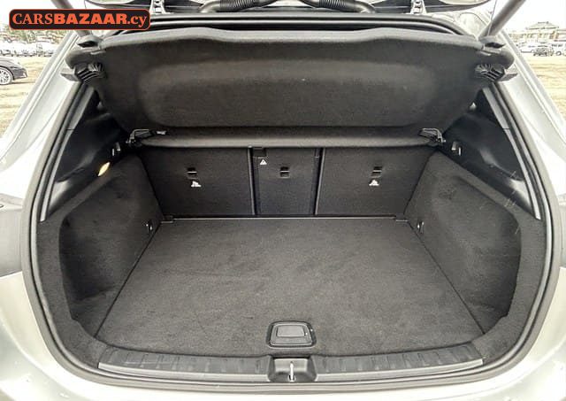 Mercedes-Benz GLA200d AMG Line  - photo 7