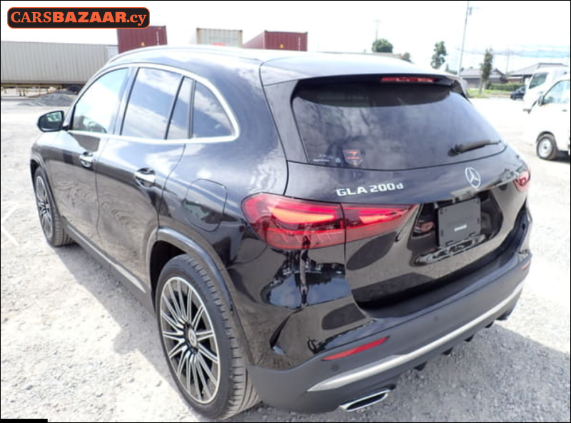 Mercedes-Benz GLA200d AMG Line  - photo 2