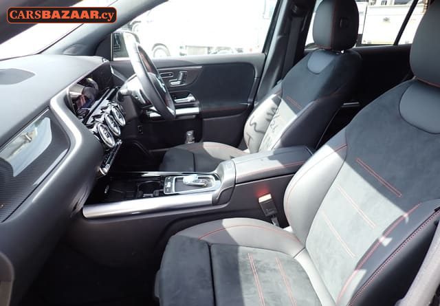 Mercedes-Benz GLA200d AMG Line  - photo 6