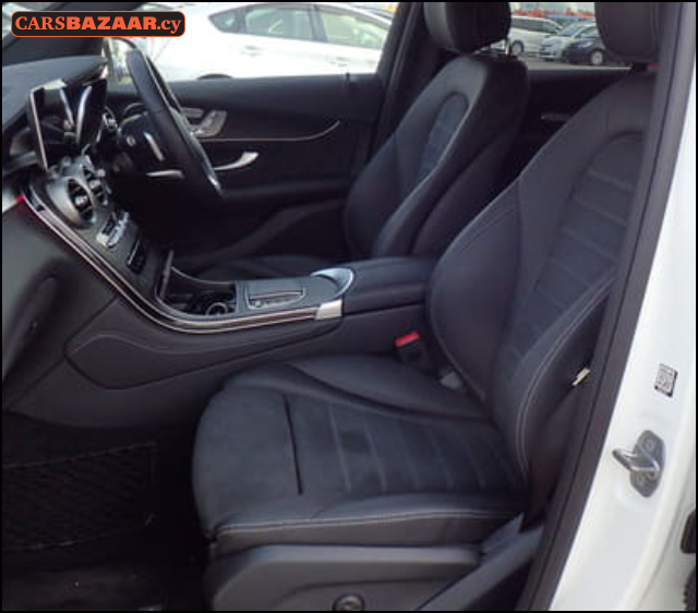 Mercedes-Benz GLC300 AMG Line - photo 2