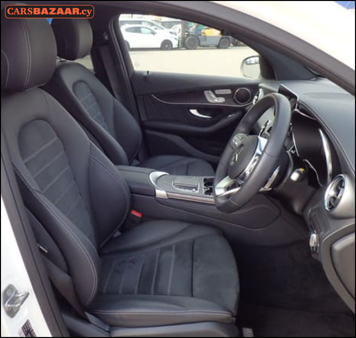 Mercedes-Benz GLC300 AMG Line - photo 3