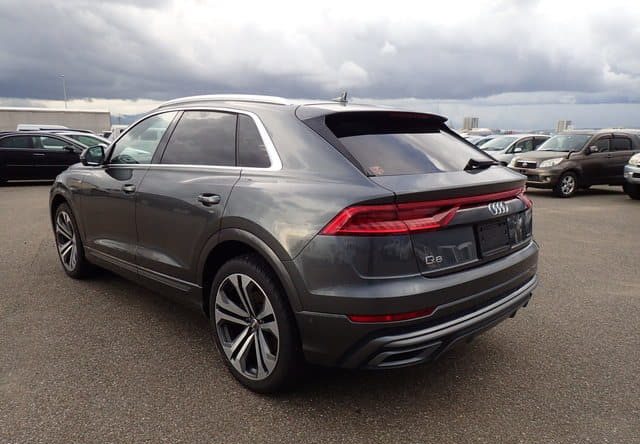 Audi Q8 55TFSi Quattro Debut Package  - photo 5