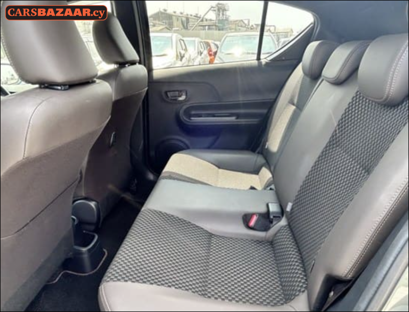 Toyota Aqua Cross - photo 6