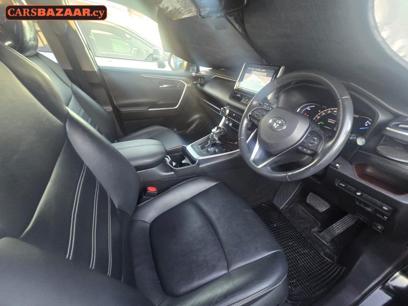 Toyota RAV4 - photo 4