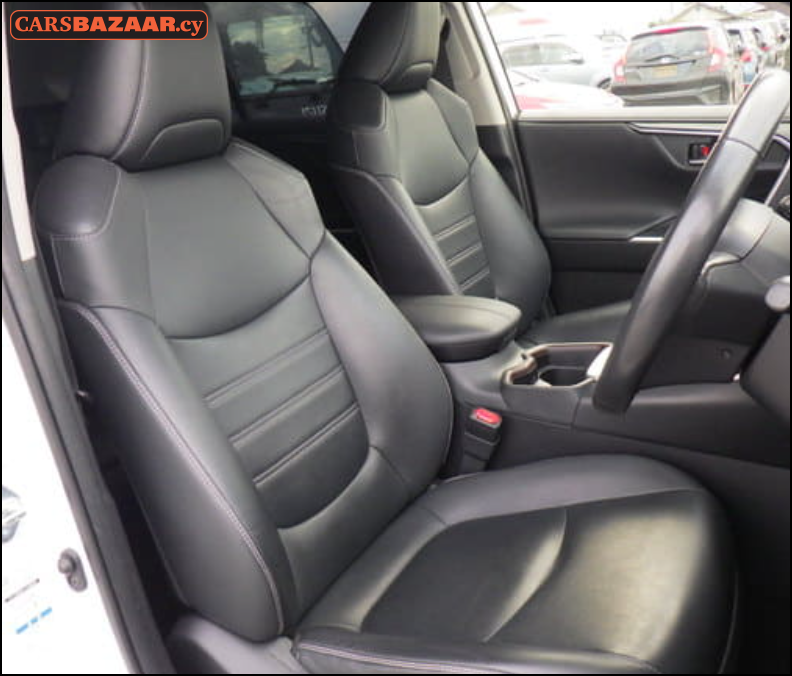 Toyota RAV4 - photo 3