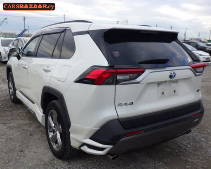Toyota RAV4 - photo 6