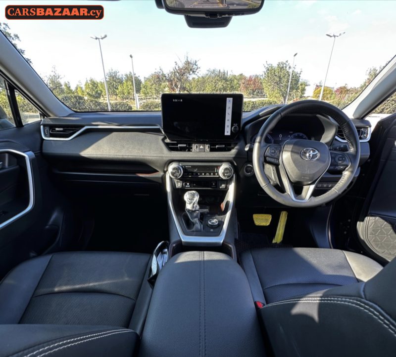 Toyota RAV4 - photo 3
