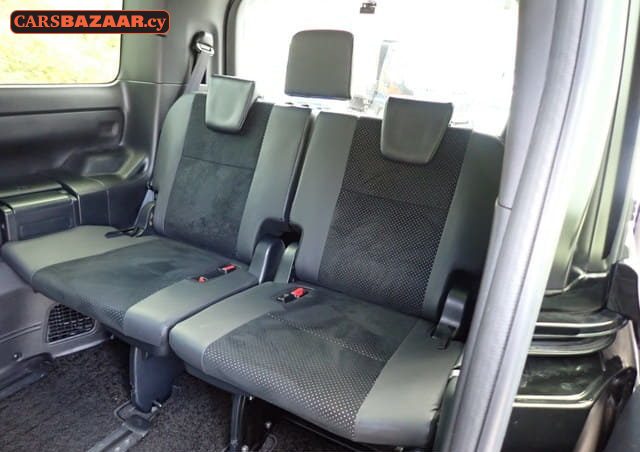 Toyota Voxy - photo 7