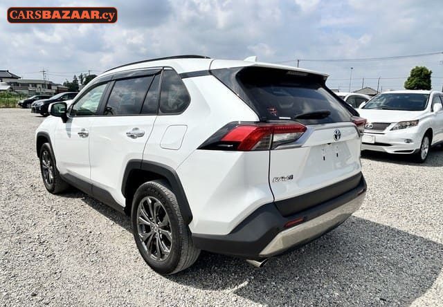 Toyota RAV4 - photo 4