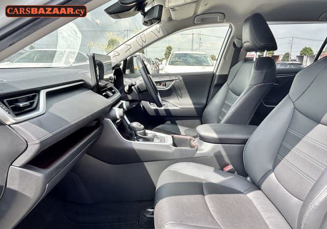 Toyota RAV4 - photo 7