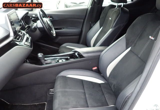 Toyota C-HR GR Sport - photo 3