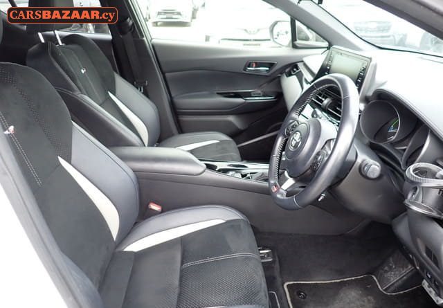 Toyota C-HR GR Sport - photo 4
