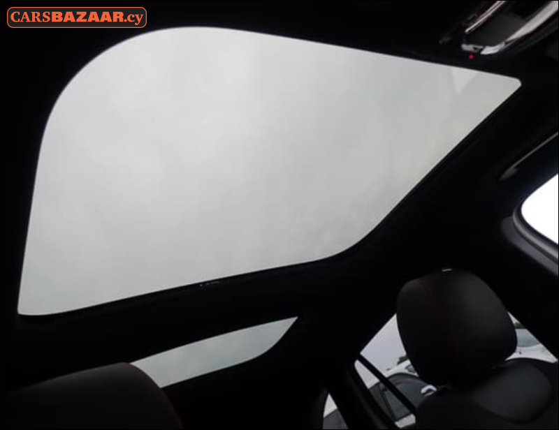 Mercedes-Benz GLA200d AMG Line  - photo 9