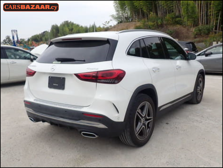 Mercedes-Benz GLA200d AMG Line  - photo 4