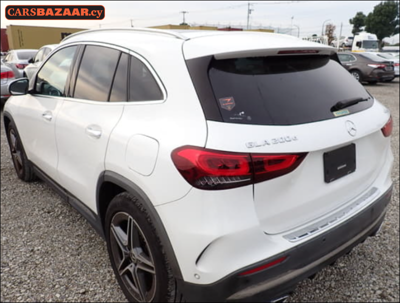 Mercedes-Benz GLA200d AMG Line  - photo 3