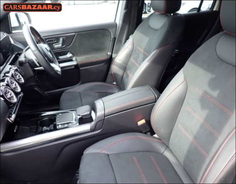 Mercedes-Benz GLA200d AMG Line  - photo 5