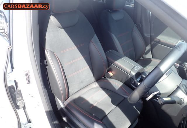 Mercedes-Benz GLA200d AMG Line  - photo 3