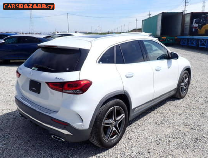 Mercedes-Benz GLA200d AMG Line  - photo 4
