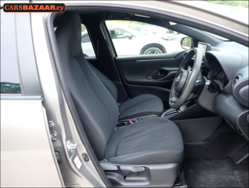 Toyota Yaris  - photo 3