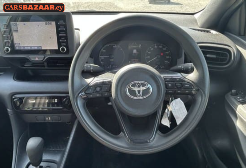 Toyota Yaris  - photo 4