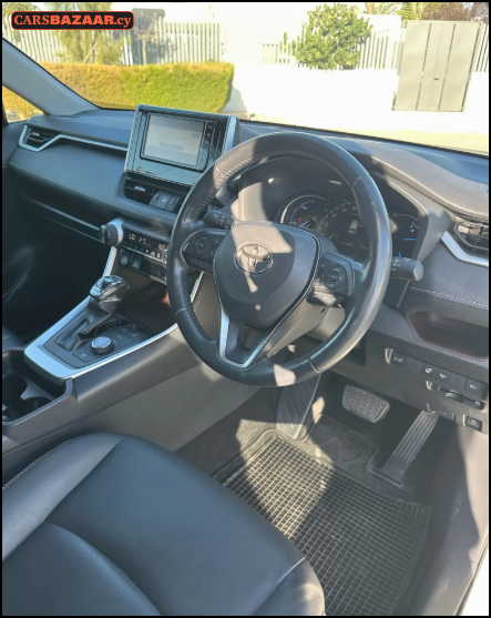 Toyota RAV4 - photo 7