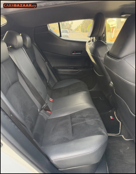 Toyota C-HR GR Sport - photo 8
