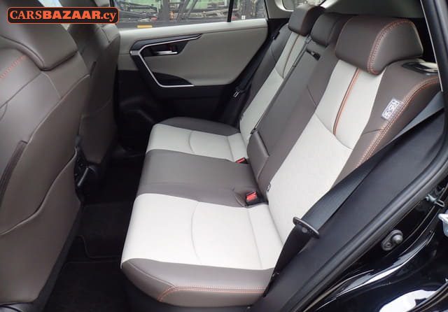 Toyota RAV4 Adventure  - photo 2