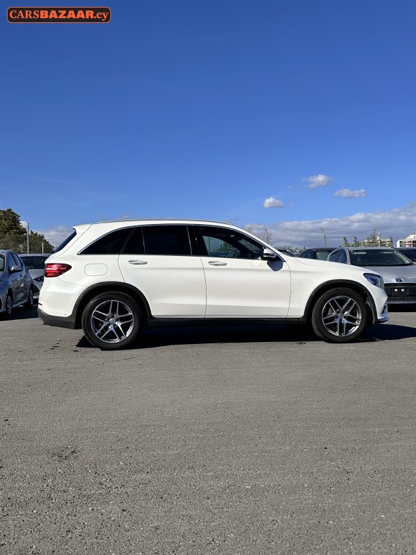 Mercedes-Benz GLC200 AMG Line	 - photo 3