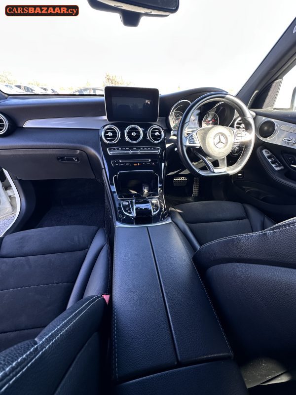 Mercedes-Benz GLC200 AMG Line	 - photo 6