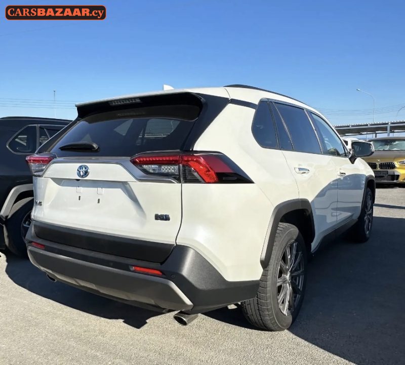 Toyota RAV4 - photo 2