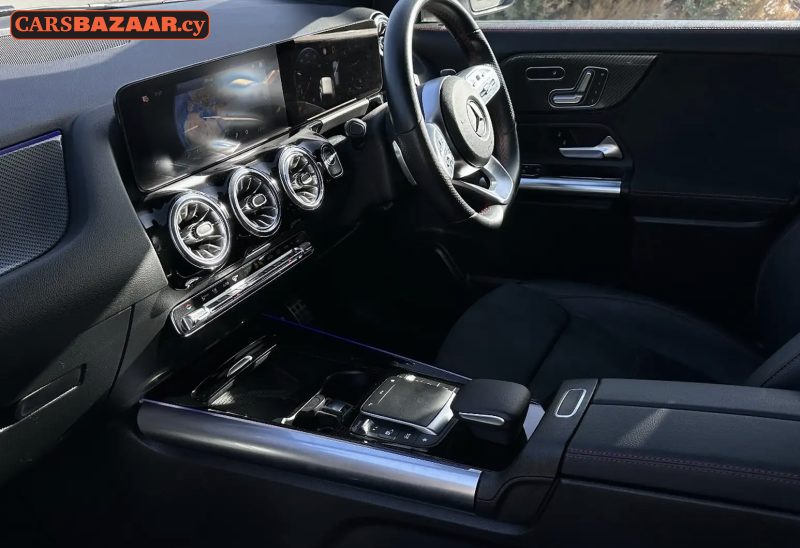 Mercedes-Benz GLA200d AMG Line  - photo 3